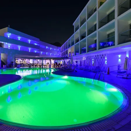 River Rock Hotel 3*