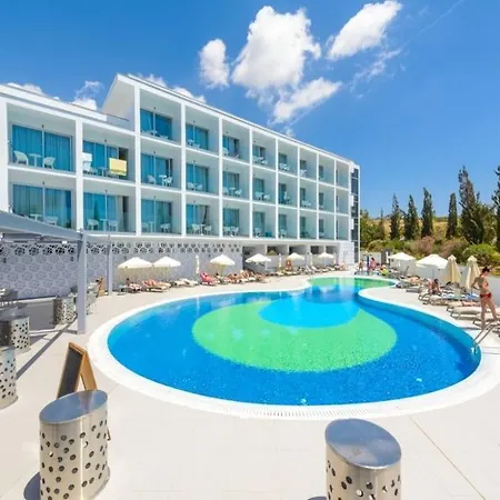 River Rock Отель 3*