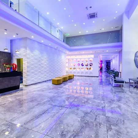 Hotel River Rock 3*