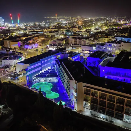 River Rock Hotel 3*